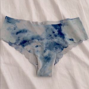 Scalloped Tie Dye Cheekster VS Pink